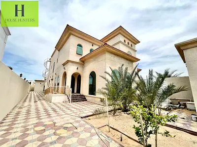 Specious Big Size 5BR Villa with Separate Majlis Outside Ready