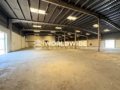 Large-scale ground floor warehouse (30,000 SQ FT) with 150kW power in prime industrial location.