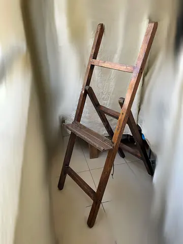 Premium Dark Solid Wood Easel for Artists
