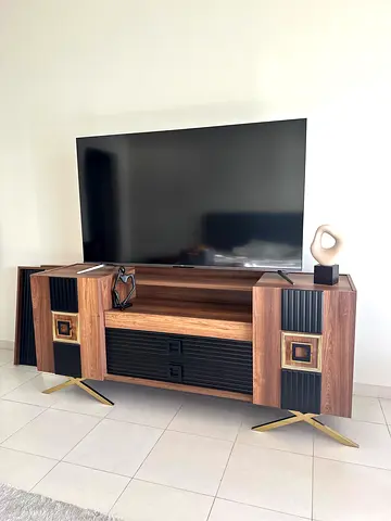 LUXURY TV UNIT WITH MATCHING MIRRORS