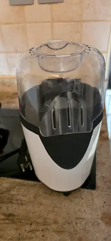 Popcorn machine