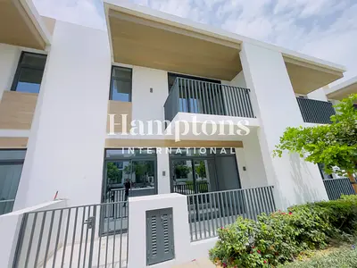 Single Row |Vacant |DEWA Inclusive |Near Amenities