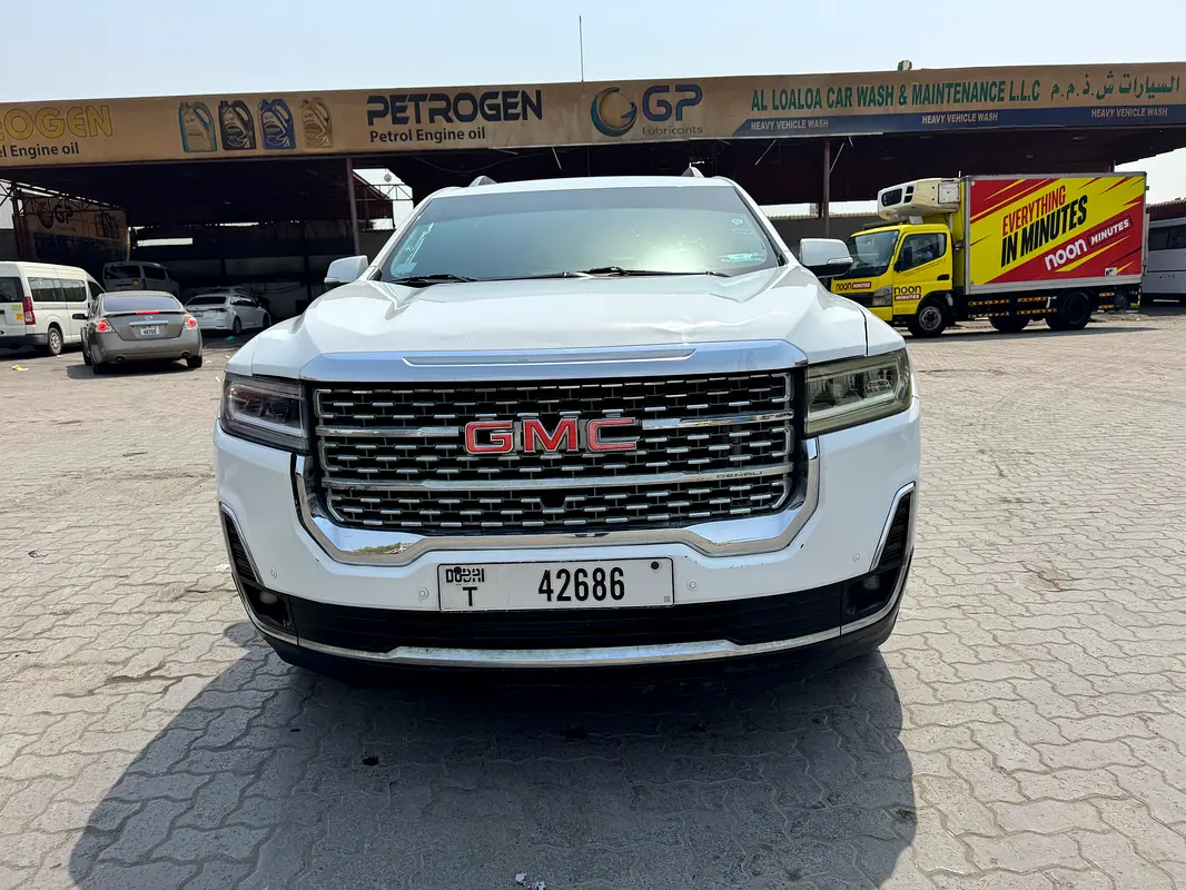 GMC Acadia 2020 — photo 1 of 19
