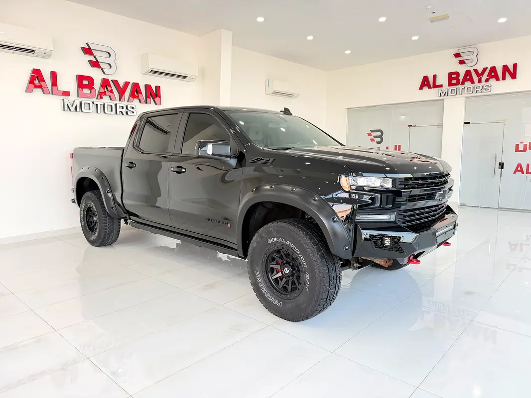 Chevrolet Silverado 2021 — photo 1 of 15