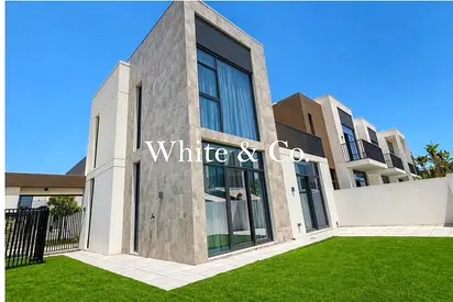 Close to Pool | Corner | Prime Location