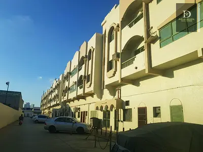 الموقـــــــــــــع	الصناعية الثامنة – إمارة الشارقة. رقم القطعــــــة	1253 مساحة الأرض	160.000 قدم (على ثلاث شوارع)  وشارعين فرعيين