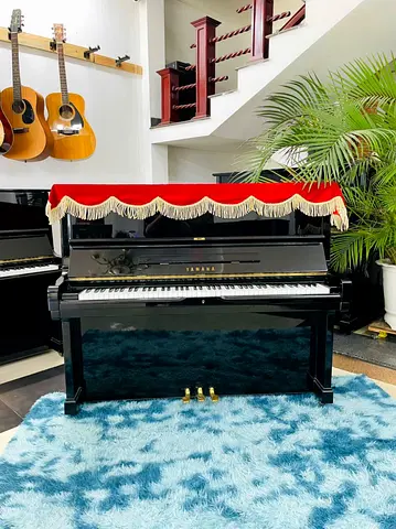 Yamaha U2H