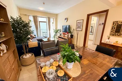 Maids Room | Spacious | Private Balcony