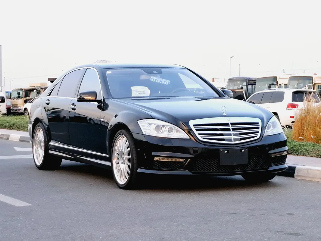 Mercedes-Benz S-Class 2011 — photo 1 of 15