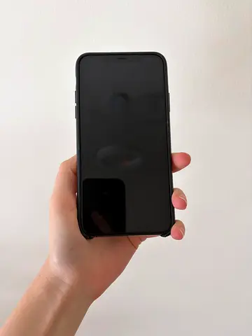 iPhone 11 Pro Max 512GB with Apple real leather protective case
