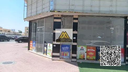 فرصة مميزة لاستئجار محل تجاري بمساحة عملية مع ميزانين، مناسب للأنشطة التي تحتاج إلى مساحة إضافية للتخزين أو المكاتب، في موقع حيوي داخل منطقة الروضة 3