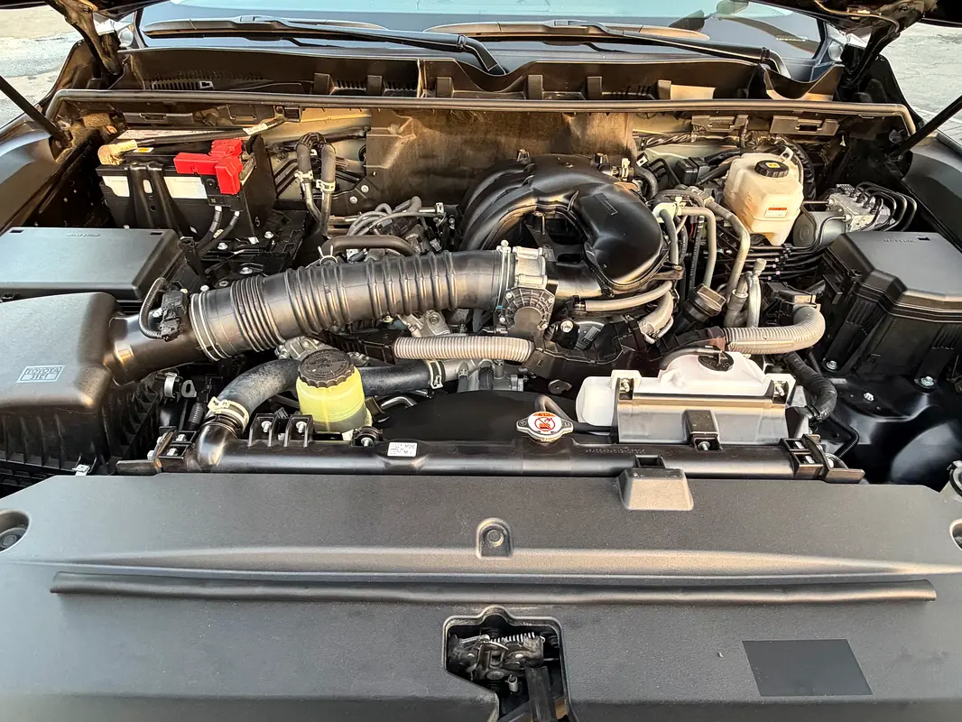 /ar/city-sharjah/cate-car-used-car/toyota-land-cruiser-2024-46l-gxr-petrol-auto-awd-47208366542488576/-16