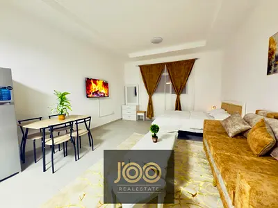 استديو G1 كورنيش عجمان 🌟 مطبخ شبه منفصل، تكييف مركزي ❄️ 3,500 درهم | شامل فواتير عدا الغاز | محمد الخاتم –