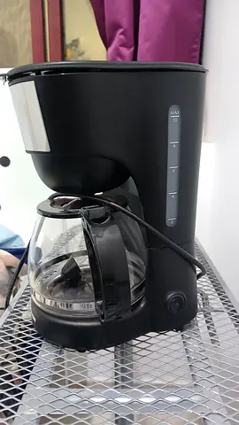 Black Drip Coffee Maker with Glass Carafe - Good Condition- Brand new never used