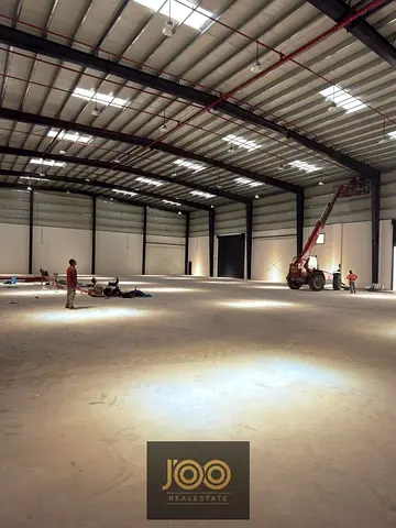 Warehouse 25,000 sq ft with showroom UAQ, 230kW, AED 7.5M, main road, ready in 1 month, 20-year investment
