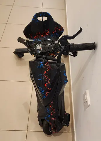 Kids electric tricycle
