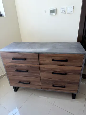 Chest of 6 drawers, 1 year of use, very good condition
