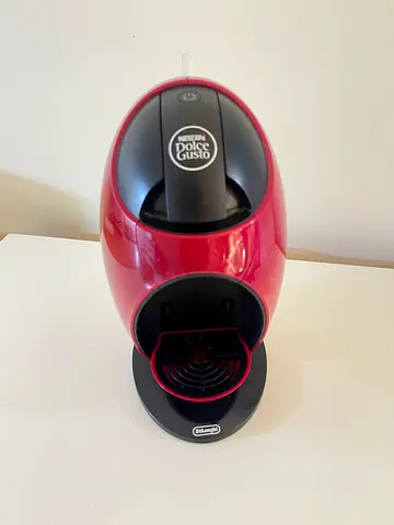 Red Single-Serve Coffee Pod Machine (Used)