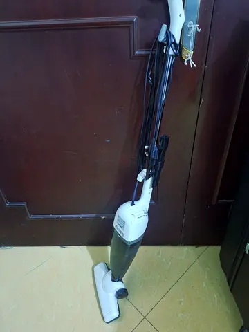 Lightweight upright stick vacuum cleaner - works well