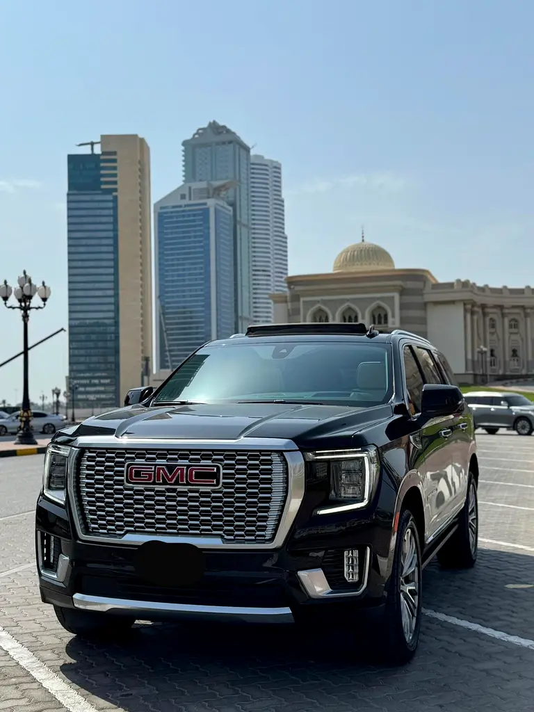 GMC Yukon 2021 — photo 1 of 12