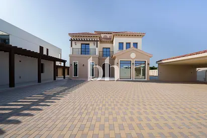 Type V5 Med | 5 BR | Stand Alone | Luxurious Style
