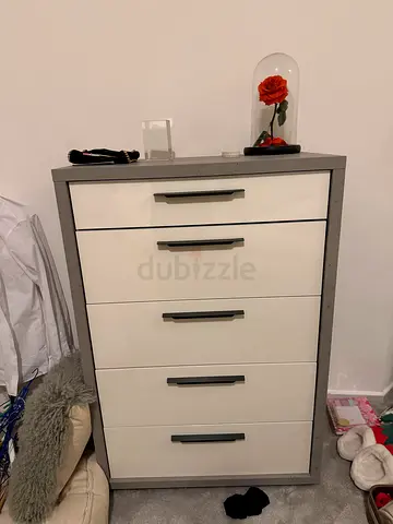 Modern 6-Drawer Dresser / Chest of Drawers - Grey Frame, White Drawers
