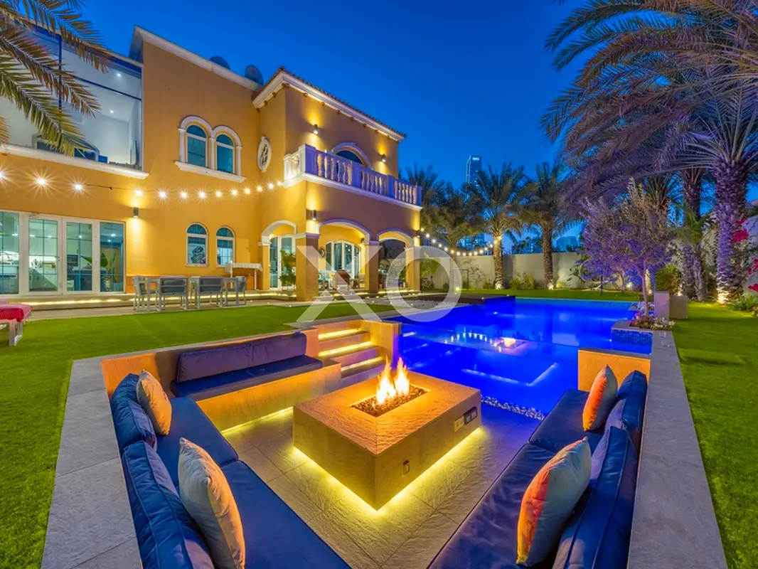 UPGRADED | HUGE PLOT | VACANT NOW