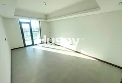 Vacant | Closed Kitchen | Flexible Cheques