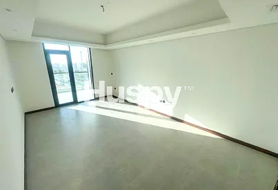 Vacant | Closed Kitchen | Flexible Cheques