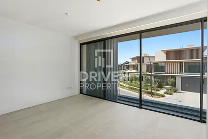 Brand New and Corner | Motivated Landlord