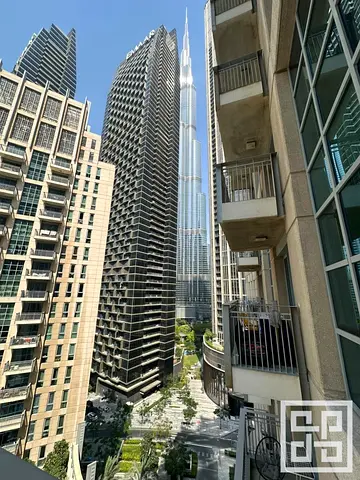 Fully Furnished | Burj Khalifa and Pool View | Vacant