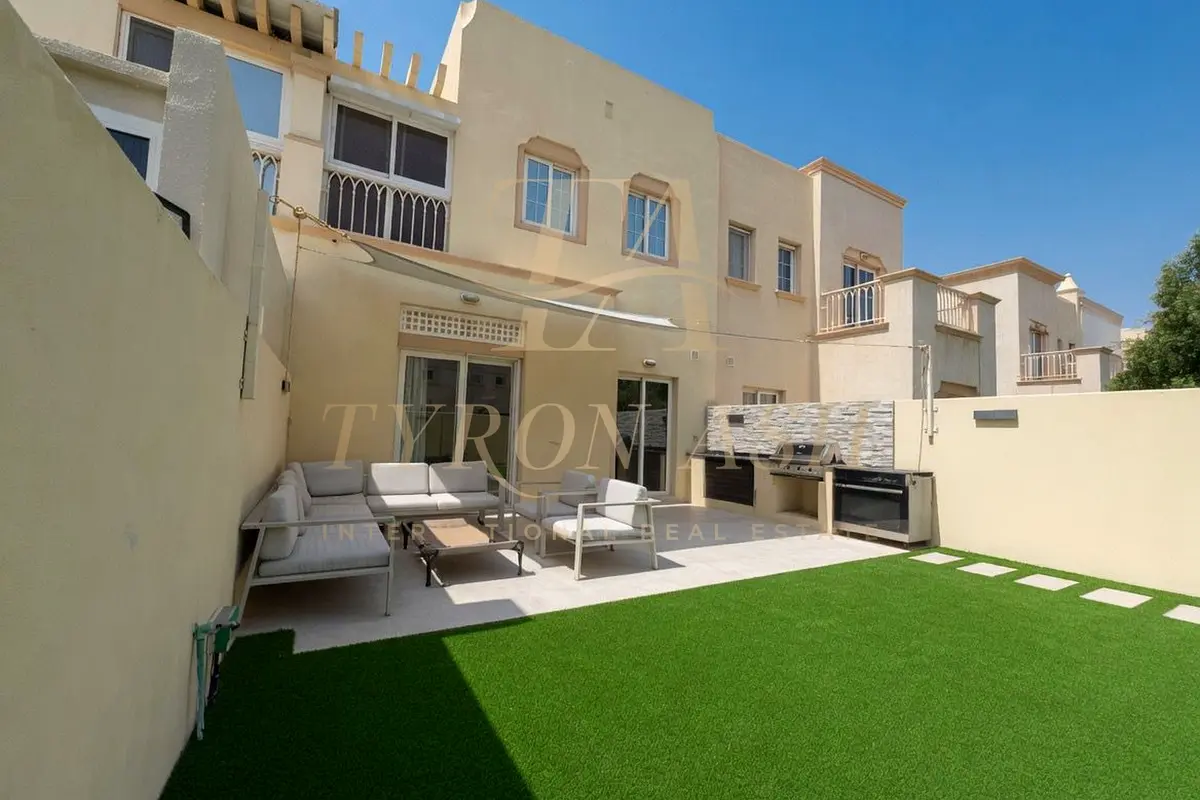 FAMILY VILLA | UPGRADED 2BR + STUDY | SPACIOUS
