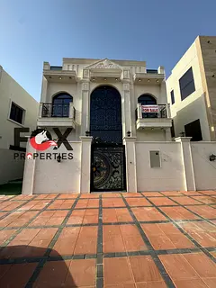 Luxury villa for sale in Al-Haliyo 2, consisting of five rooms, a hall, a majlis, modern design, and