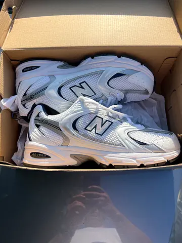 Shoes / Footwear / Sneakers