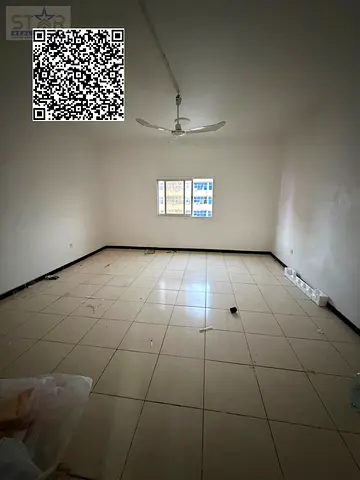 شقة مساحة كبيرة جدا منطقة خدمية لوكيشن مميز في اجمل ابراج عجمان