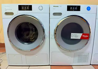 Miele newodel wwv980 Front Load Washer and Dryer Pair - White, excellent Condition