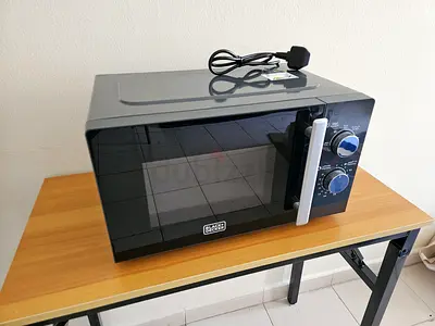 Black+Decker Compact Microwave — Good Working Condition