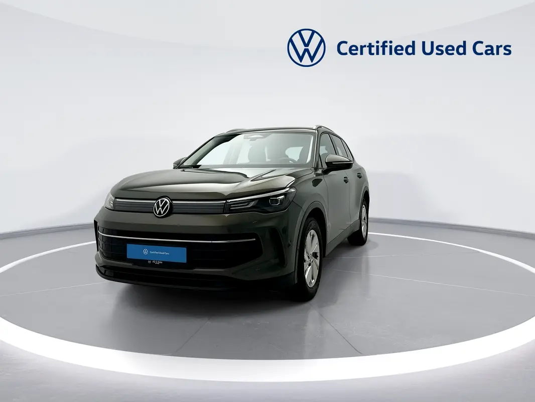 Volkswagen Tiguan 2025 — photo 1 of 20