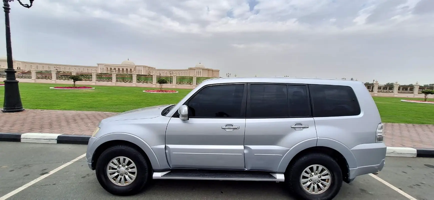 Mitsubishi Pajero 2014 — photo 1 of 13