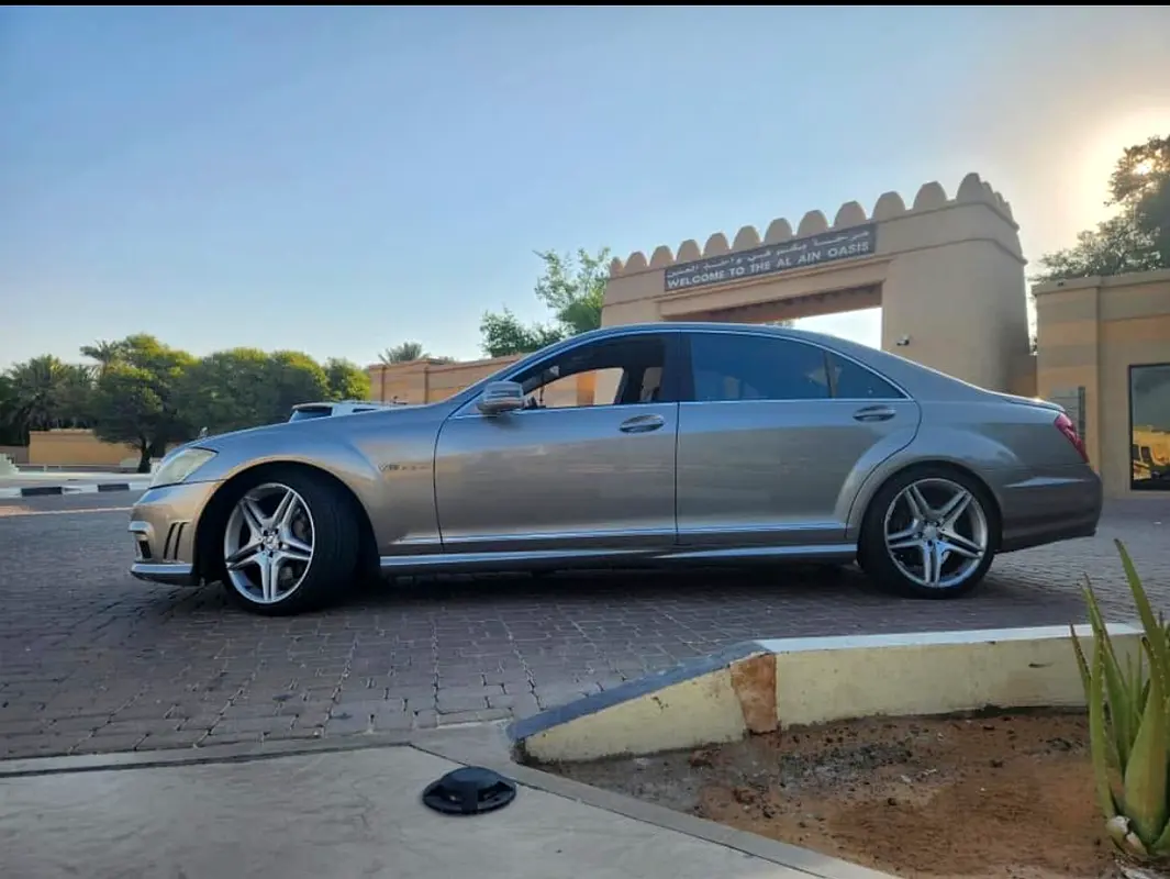 Mercedes-Benz S-Class 2009 — photo 1 of 7