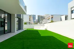 Close To Pool &amp; Skatepark I Internal I Landscaped