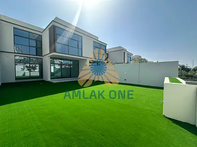 Ready to move | Private Garden | Spacious Layout