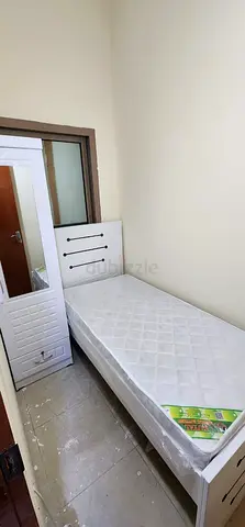 Single Partition @ 1500 for singles in Bur dubai mankool near burjuman metro station exit 3
