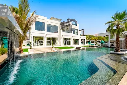 Fully Upgraded | Bespoke Finish | Large Plot