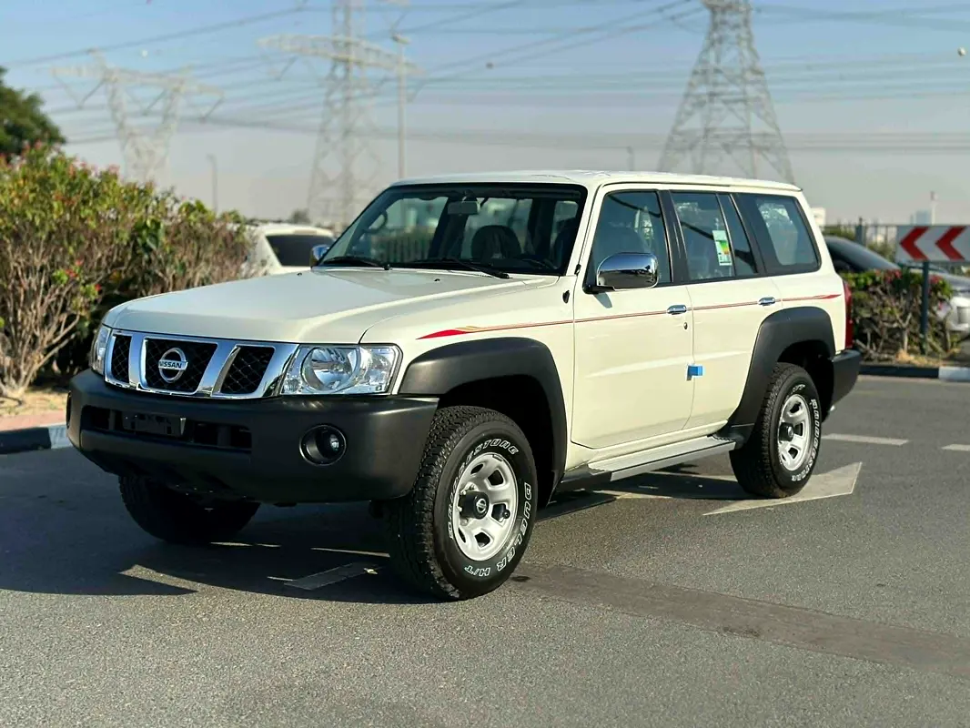 Nissan Patrol Safari 2023 — photo 1 of 13