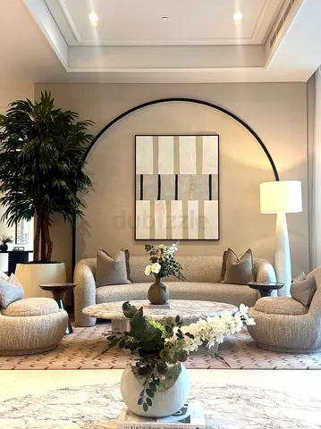 Scenic balcony view | Furnished| Agents are welcome