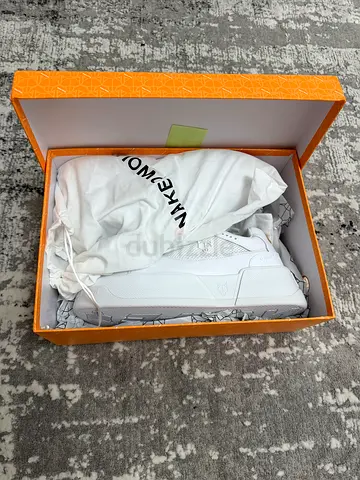 Authentic Naked Wolf Kosa Triple white