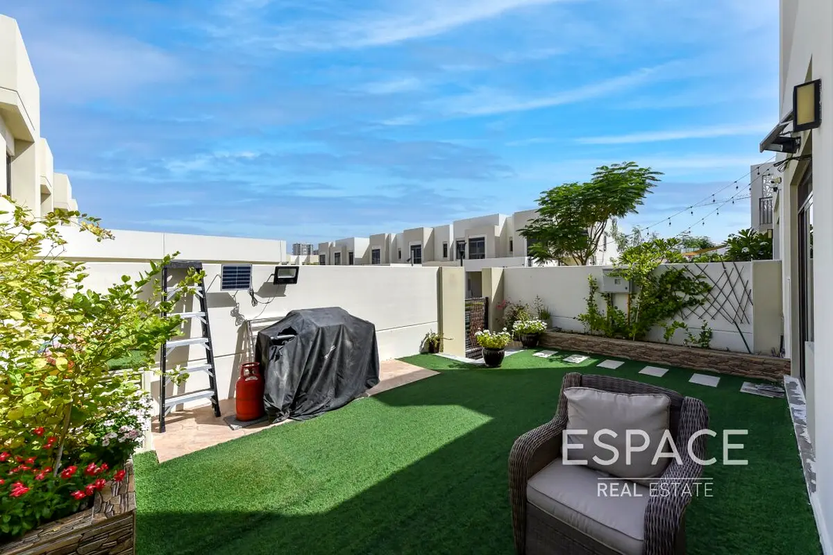 Cheapest 4 Bed on the Market | Single Row