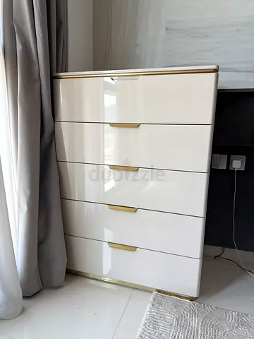 Beige High-Gloss 5-Drawer Chest with Gold Accents