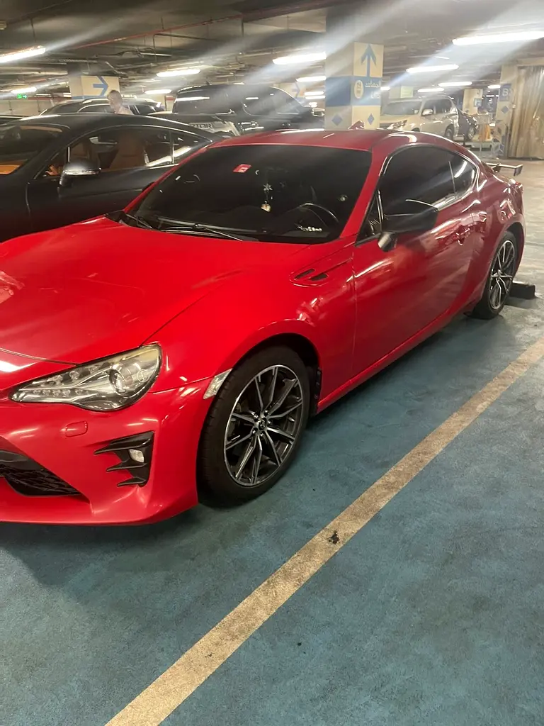 Toyota 86 2018 — photo 1 of 11